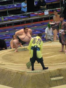 Big Sumo Getting Ready